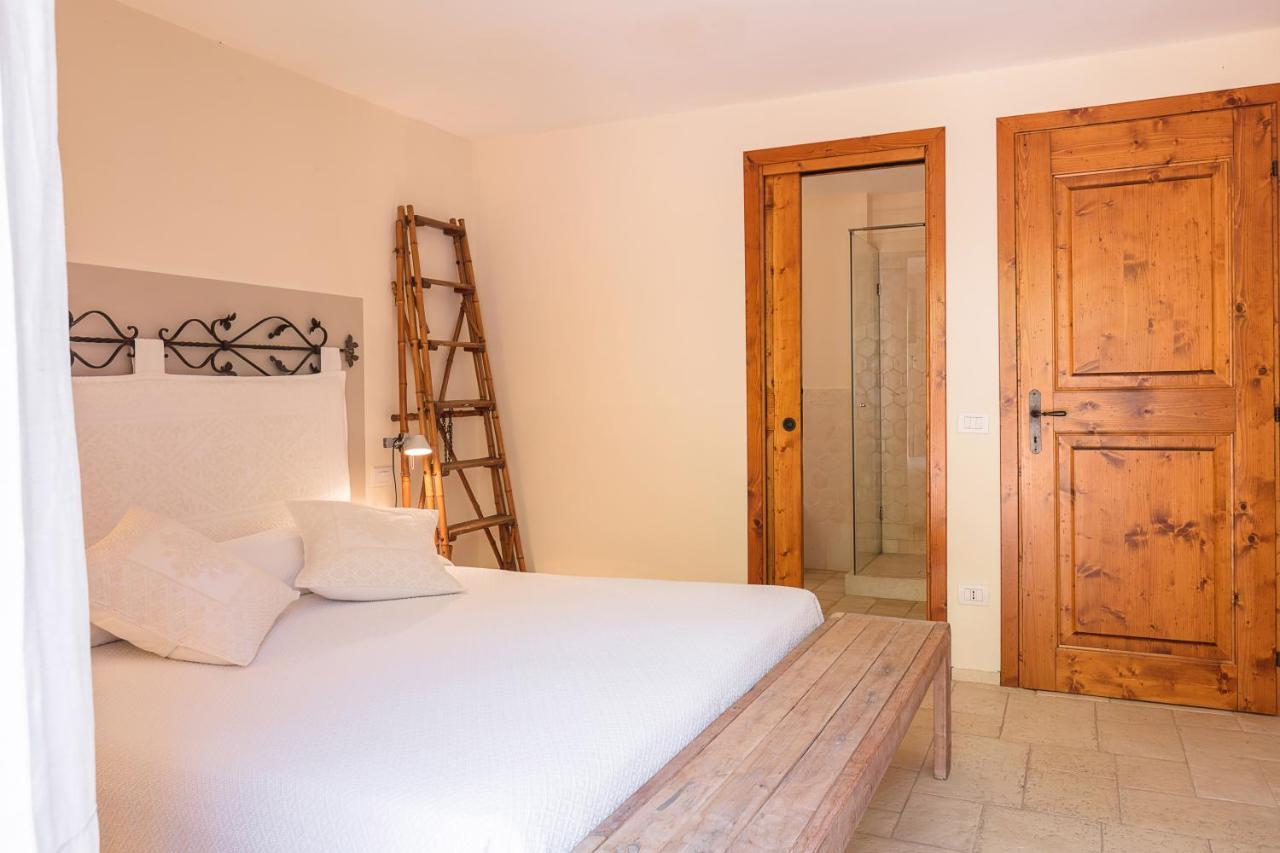 Bed and Breakfast Albero Capovolto Golfo Aranci Zewnętrze zdjęcie